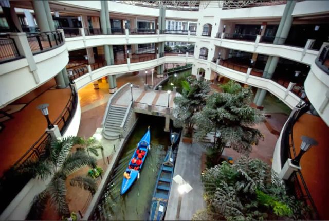 Top 10 Largest Malls In The World